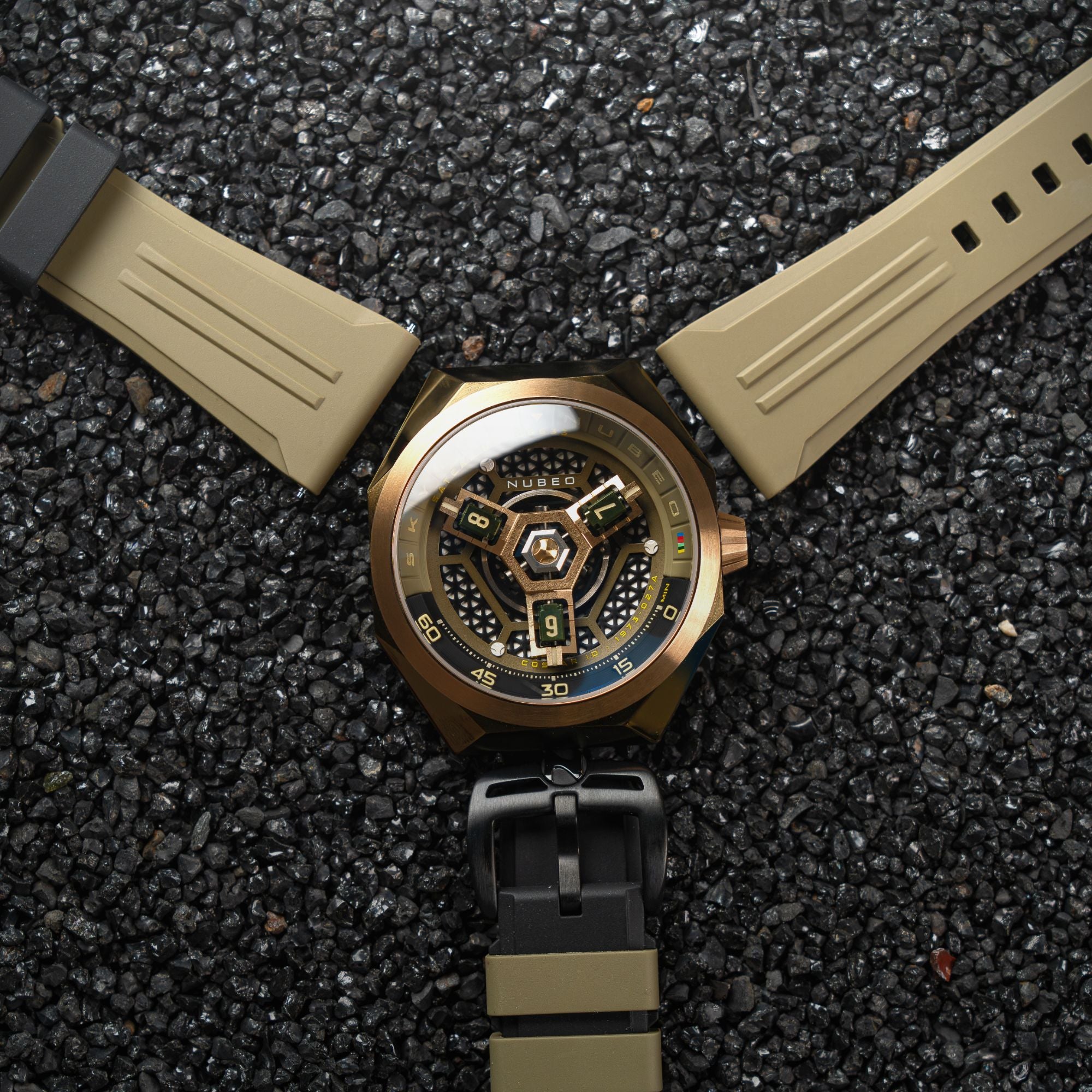 完売❗SLY ゴールドウォッチ❗❗ Xylys presents the Classic Swiss Analog Chronograph, a refined
